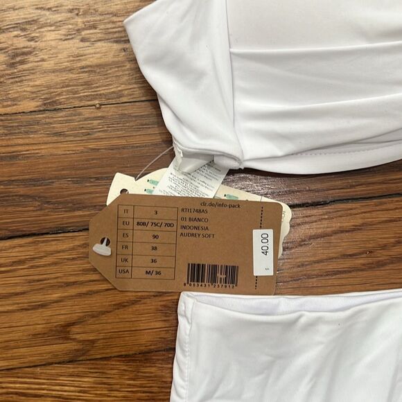 White Bikini Set - Picture 3 of 4